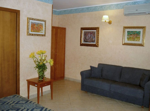 rinellihotel2.jpg