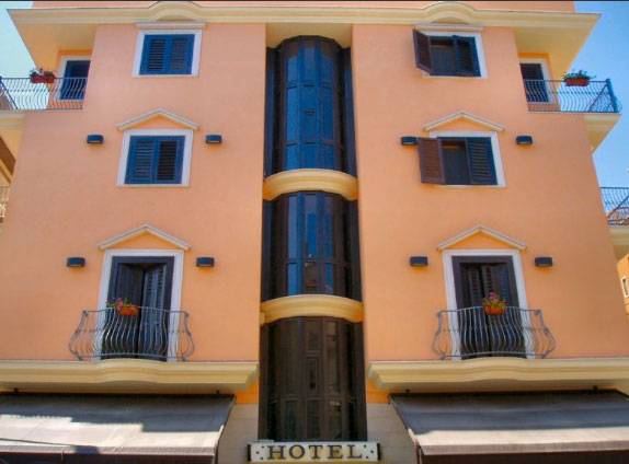 rinellihotel3.jpg