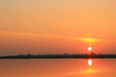 tramonto sulla zona umida